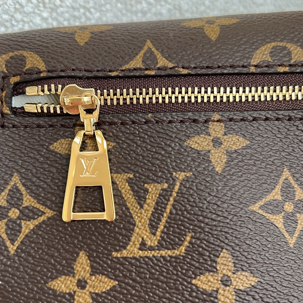 ❌SOLD❌LV High Rise Bumbag Full Set - Picture 4 of 8